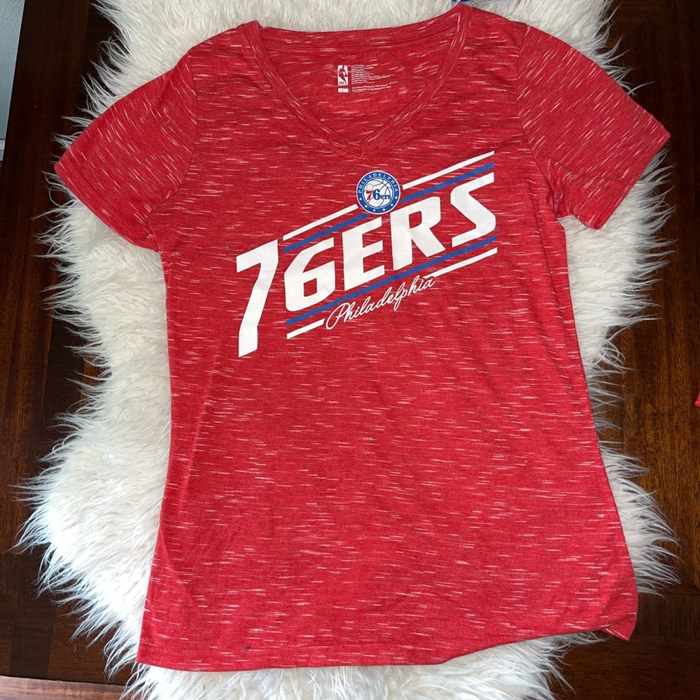 NWT✨ Philadelphia 76ers Shirt